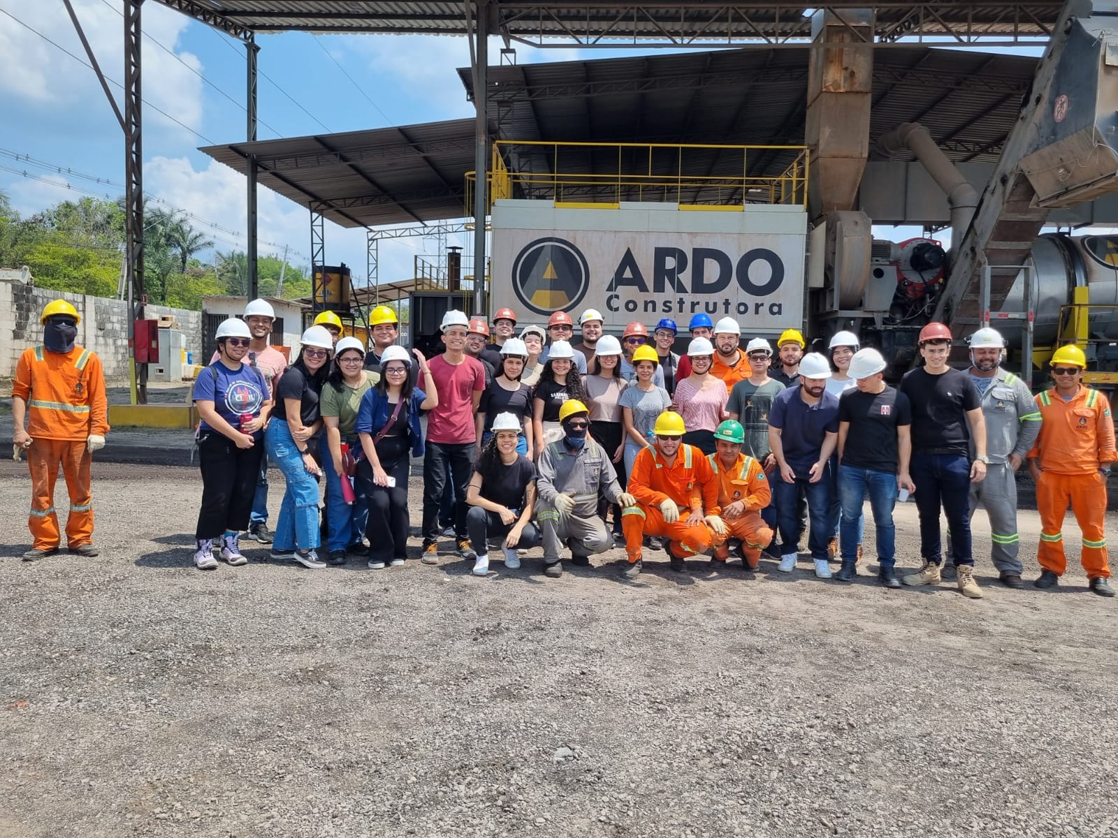 Visita à ARDO Construtora e Pavimentação LTDA