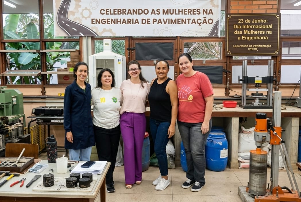 Comemoração do Dia Nacional da Mulher na Engenharia